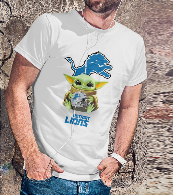 Star Wars Baby Yoda Holding Detroit Lions Helmet T-Shirt