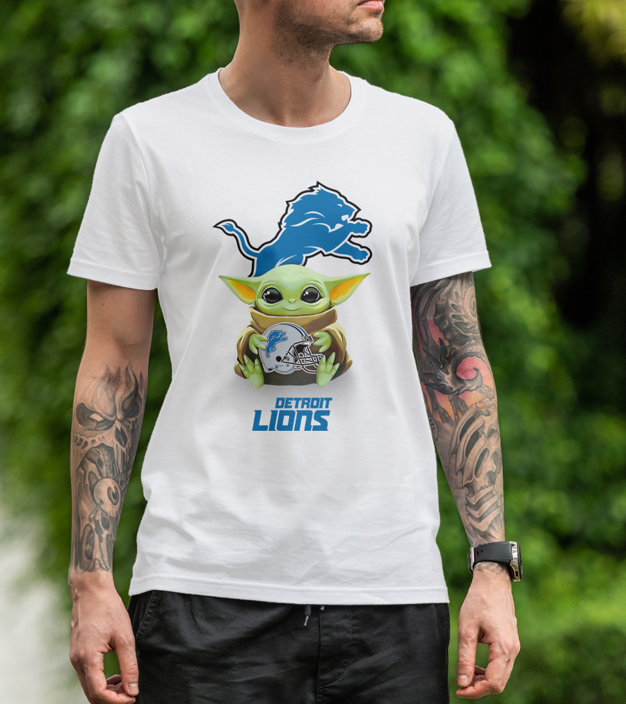 Star Wars Baby Yoda Holding Detroit Lions Helmet T-Shirt