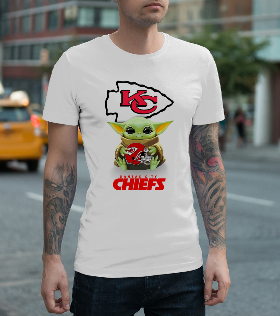 Star Wars Baby Yoda Kansas City Chiefs Helmet Hug T-Shirt
