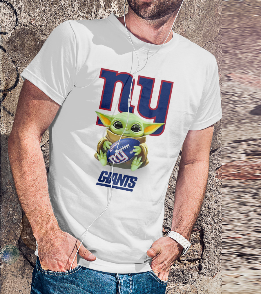 Star Wars Baby Yoda New York Giants Football Hug T-Shirt