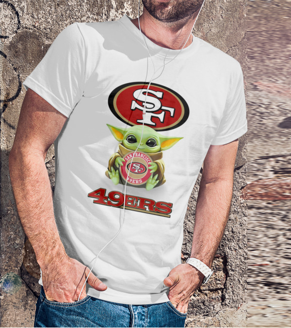 Star Wars Baby Yoda SF 49ers Hug Logo 49ers T-Shirt