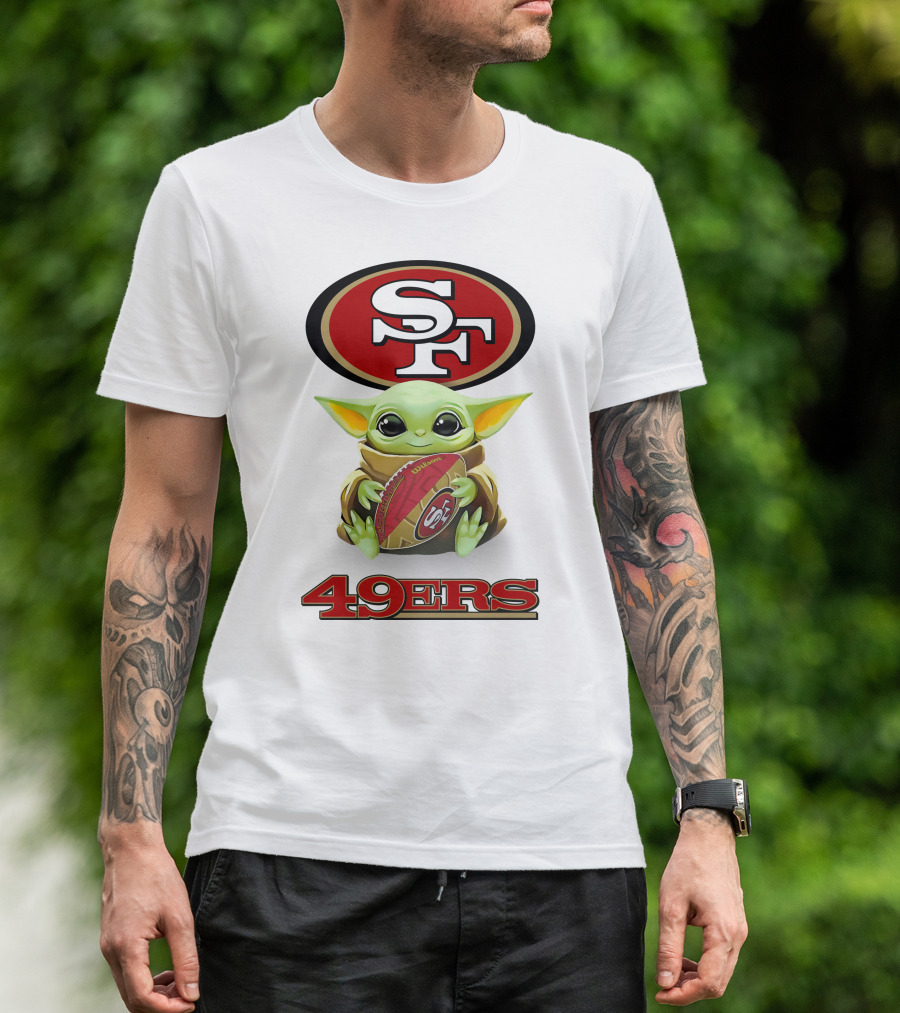 Star Wars Baby Yoda Hugging San Francisco 49ers Football 49ers SF T-Shirt