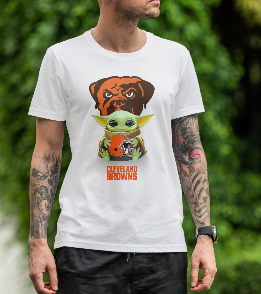 Grogu Holding Cleveland Browns Helmet With Brown Dog T-Shirt