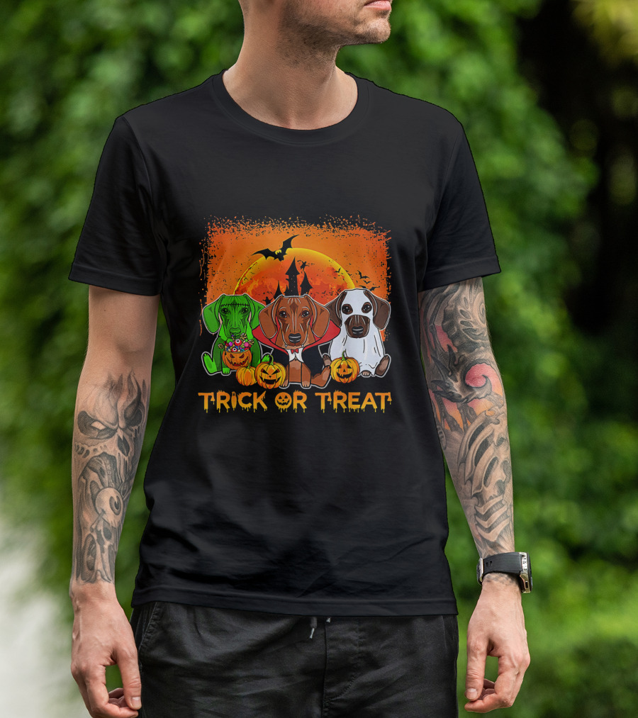 Trick Or Treat Halloween Dachshund Trio With Pumpkins And Spooky Orange Moon T-Shirt