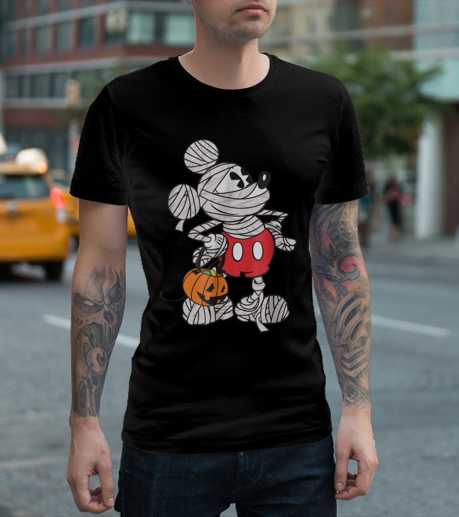 Mickey Mouse Halloween Mummy with Pumpkin Trick-or-Treat Bag T-Shirt