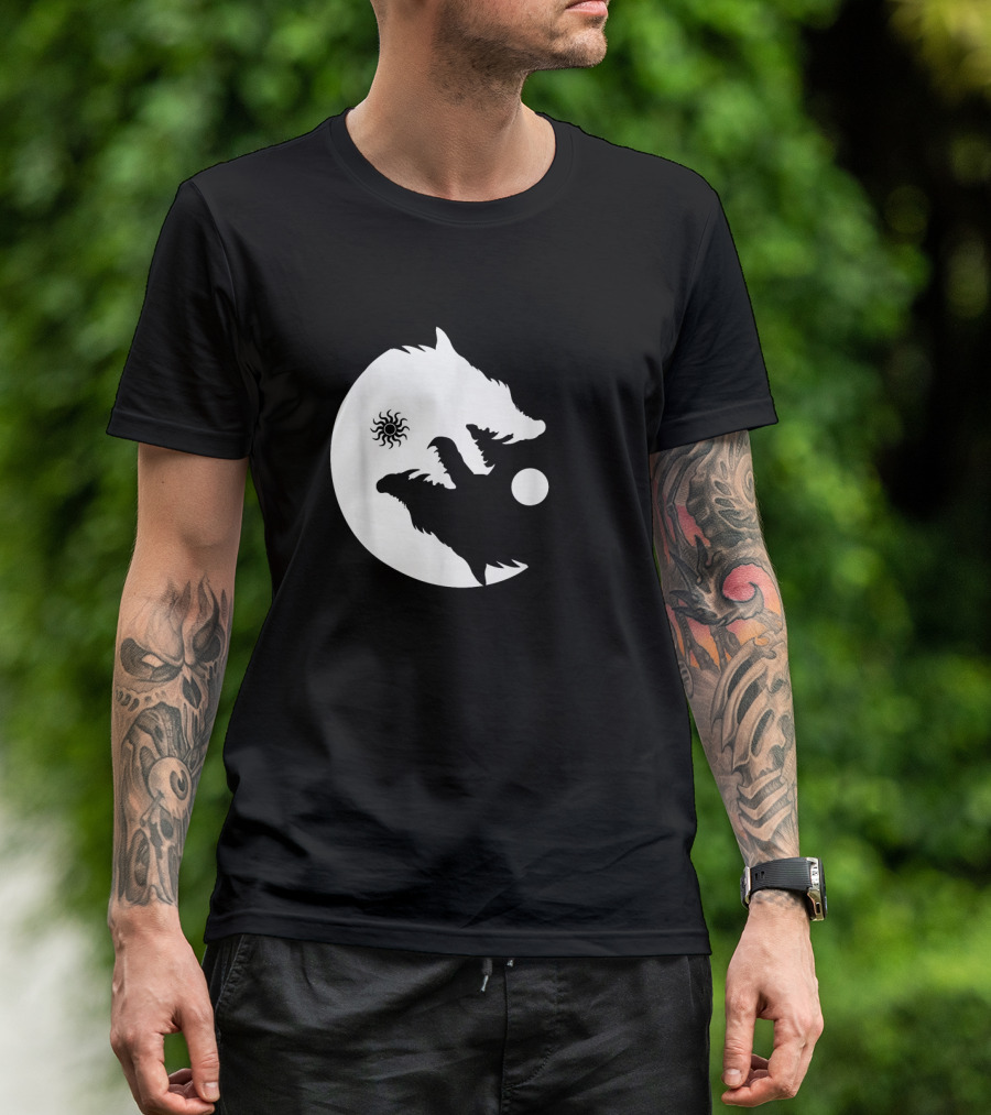 Wolf Yin Yang Sun Moon Vintage Harmony Balance Life Symbolism T-Shirt