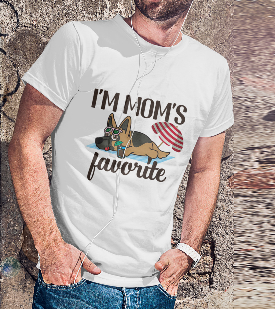 I'm Mom's Favorite Shepherd Funny Cute Dog Under Umbrella T-Shirt