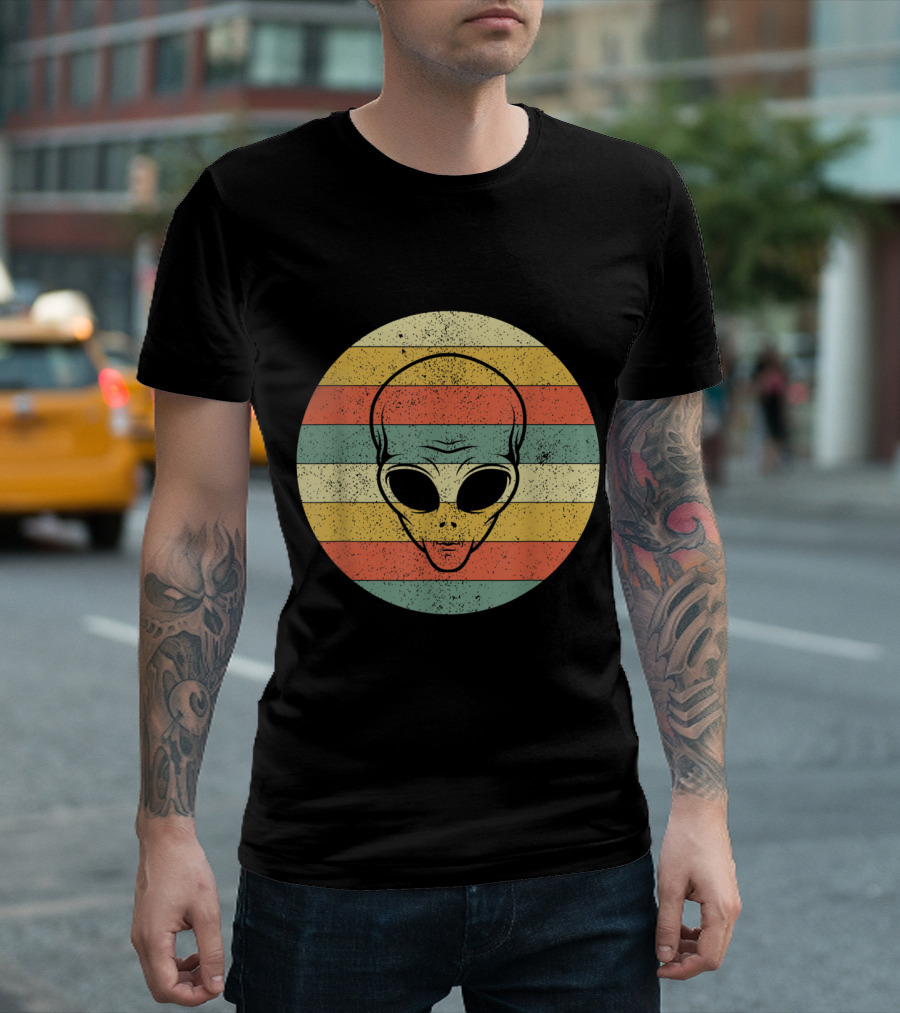 Vintage Distressed Alien Halloween Space Lover Retro Stripes T-Shirt