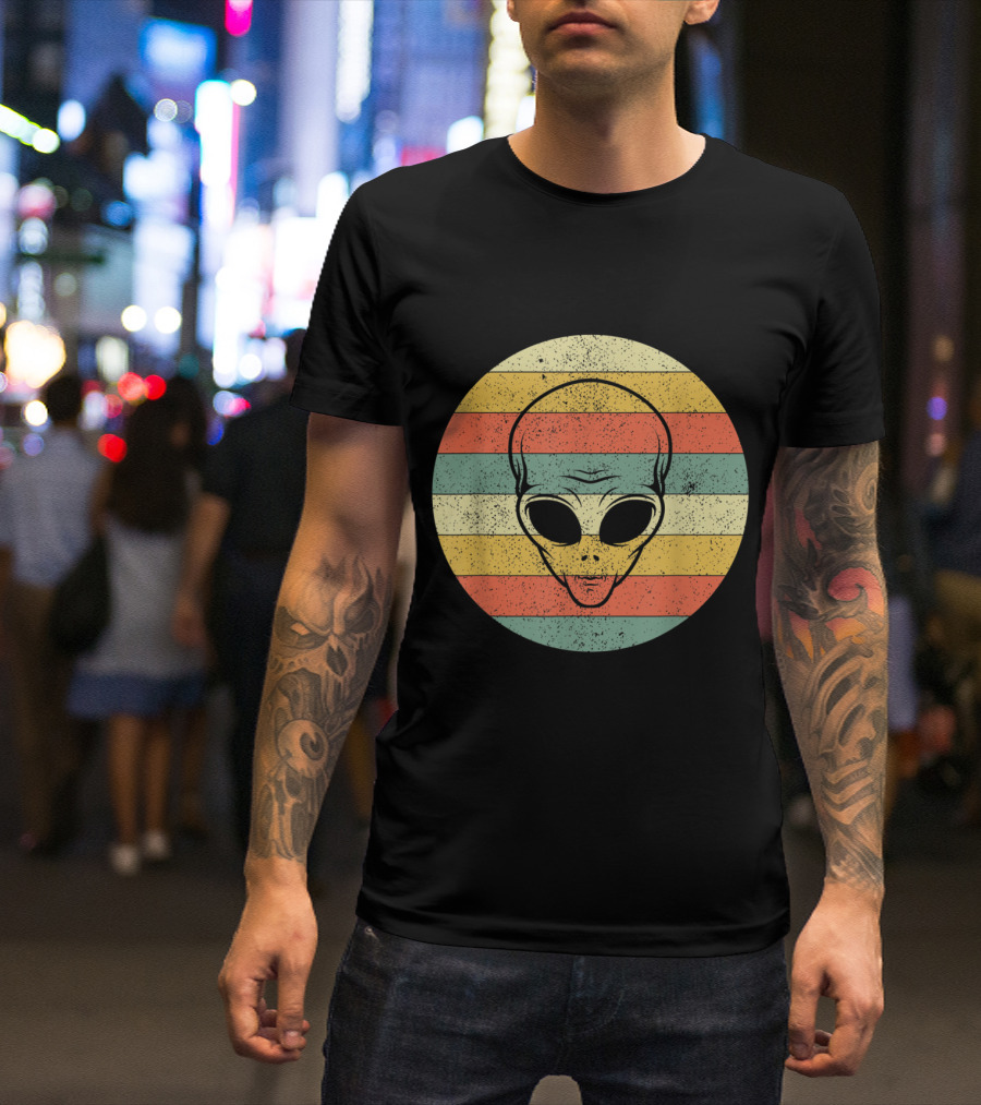 Vintage Distressed Alien Halloween Space Lover Retro Stripes T-Shirt