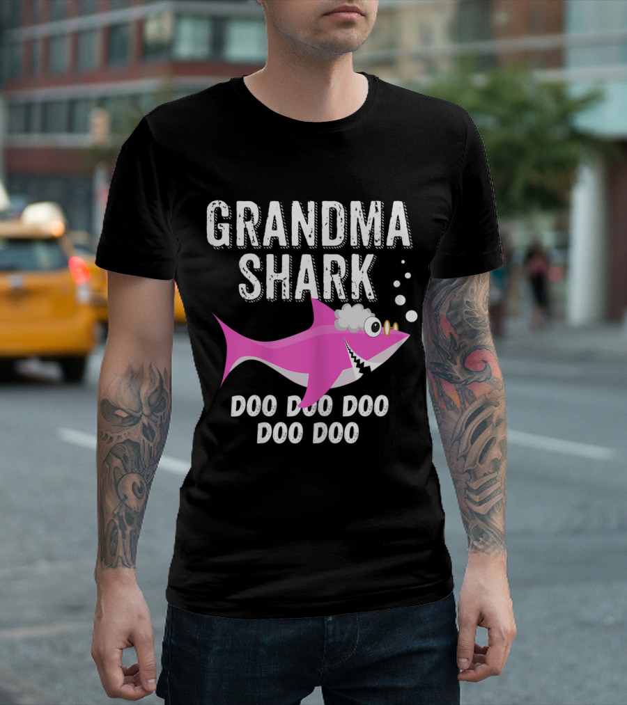 Grandma Shark Doo Doo Doo Family Pink Shark Bubbles T-Shirt