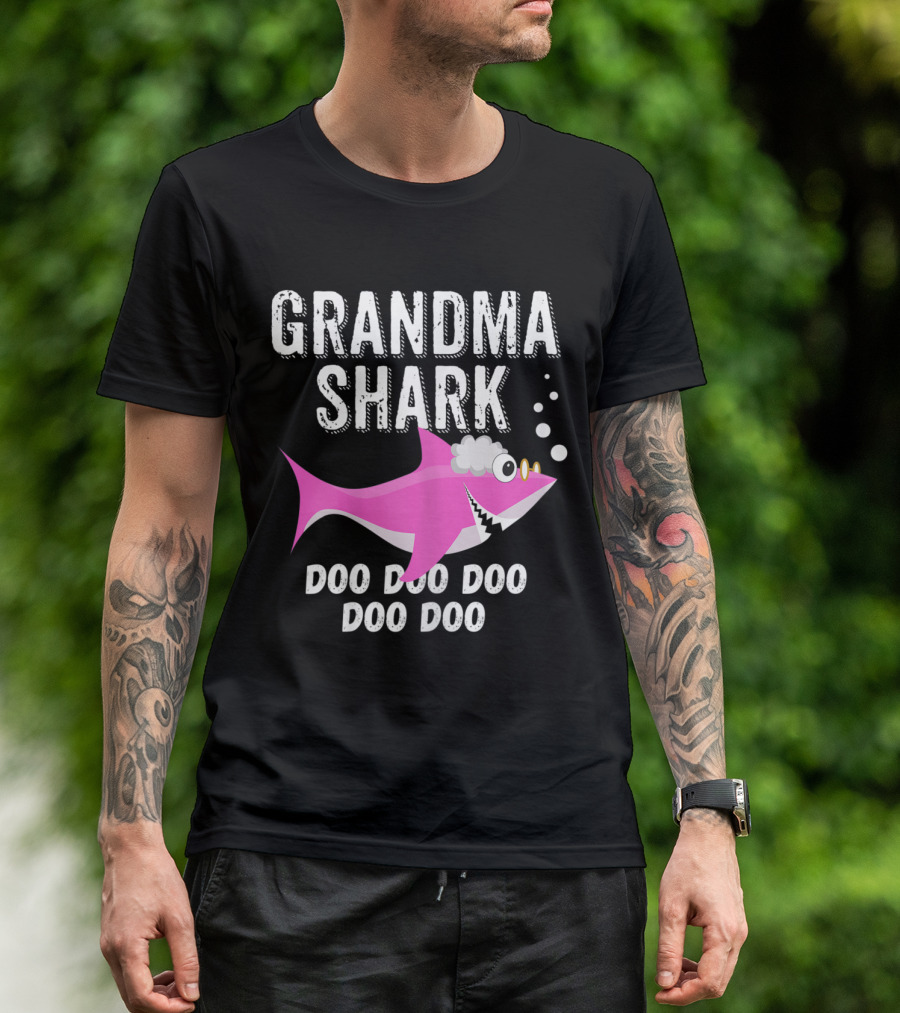 Grandma Shark Doo Doo Doo Family Pink Shark Bubbles T-Shirt