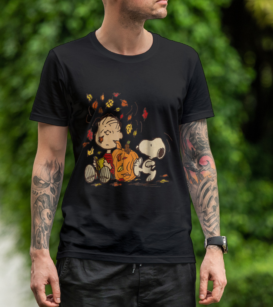 Peanuts Snoopy Linus With Pumpkin And Falling Leaves T-Shirt