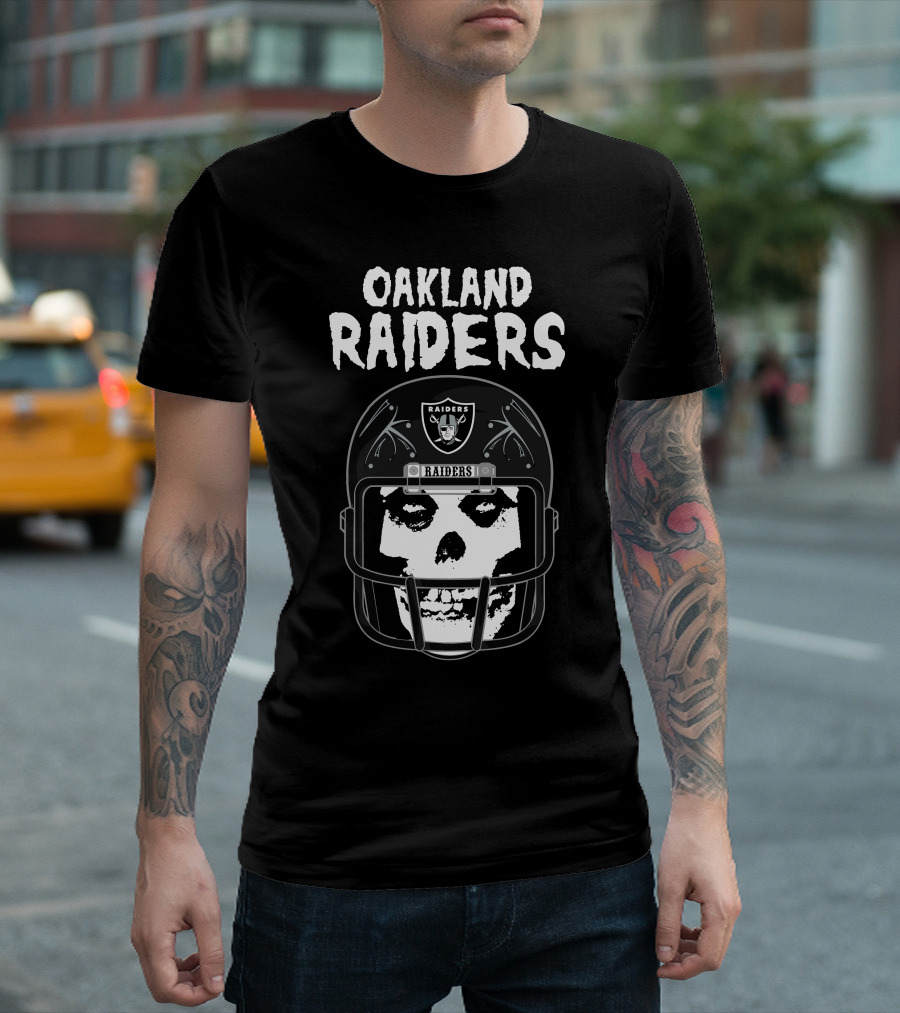 Oakland Raiders Skull Helmet T-Shirt