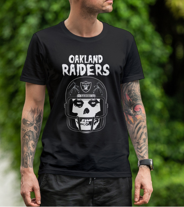 Oakland Raiders Skull Helmet T-Shirt