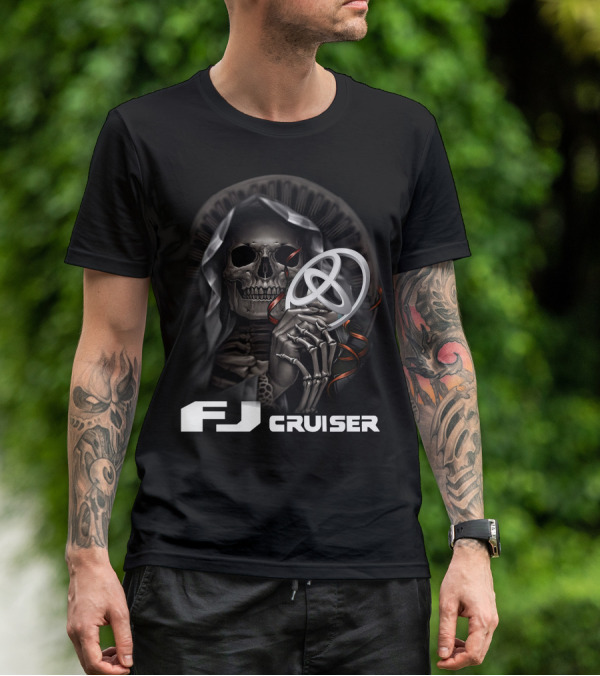 Fj Cruiser Skull With Hood And Symbol T-Shirt