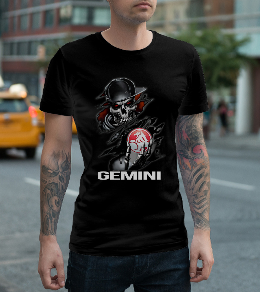 Gemini Skull Holding Red Holden Lion T-Shirt