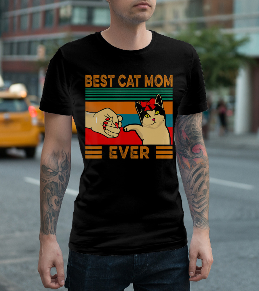 Best Cat Mom Ever Vintage Retro Cat Fist Bump T-Shirt