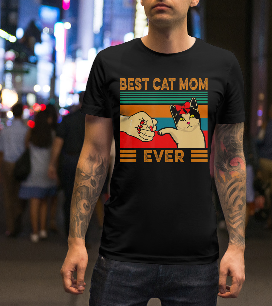 Best Cat Mom Ever Vintage Retro Cat Fist Bump T-Shirt