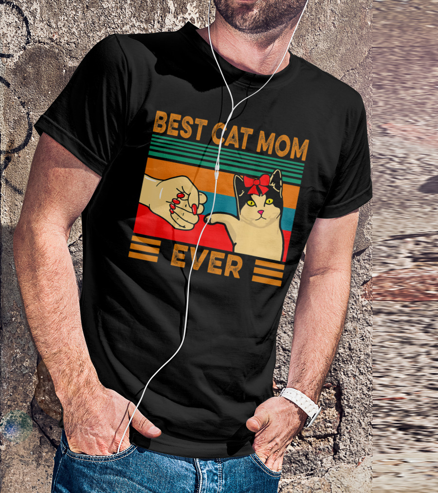 Best Cat Mom Ever Vintage Retro Cat Fist Bump T-Shirt