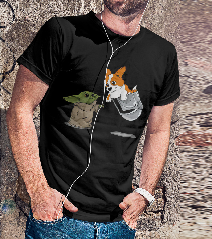 Cute Corgi With Baby Alien Companion T-Shirt