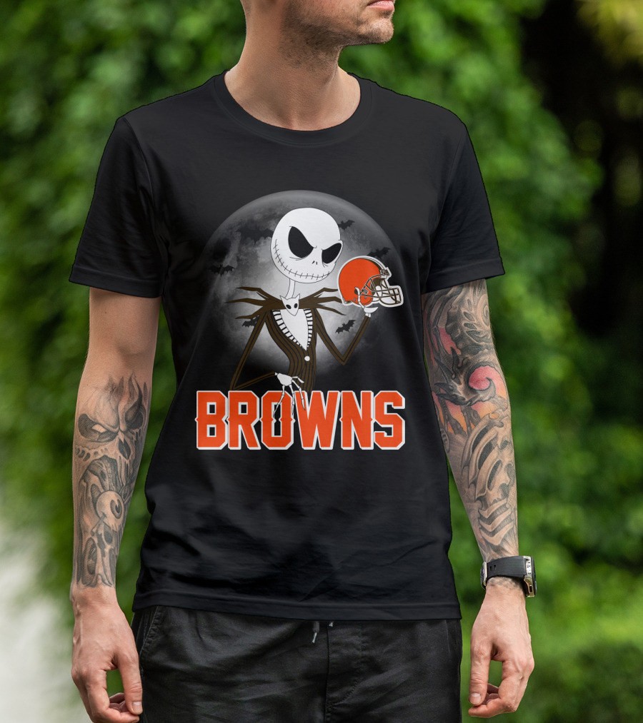 Jack Skellington Holding Cleveland Browns Helmet Halloween Moon T-Shirt