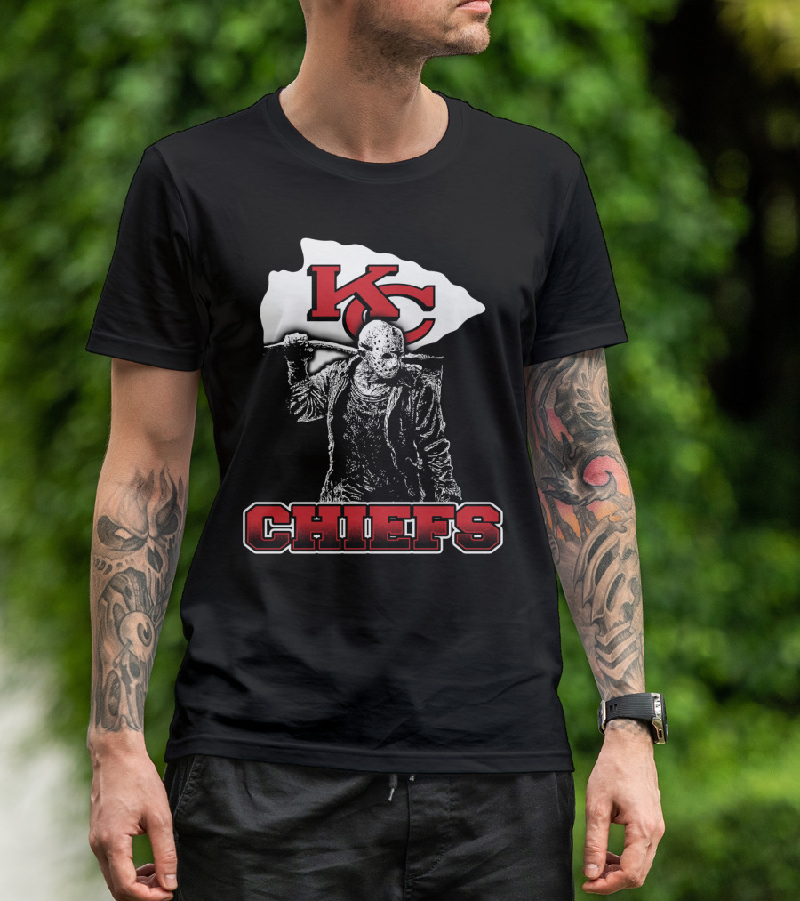 Jason Voorhees With Kansas City Chiefs Logo Chiefs Fans T-Shirt