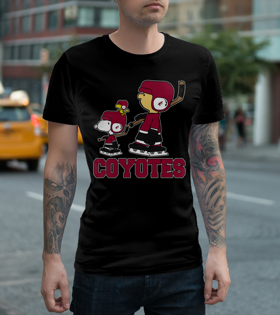 Snoopy Ice Hockey Coyotes Fans Peanuts Arizona Nhl Team T-Shirt