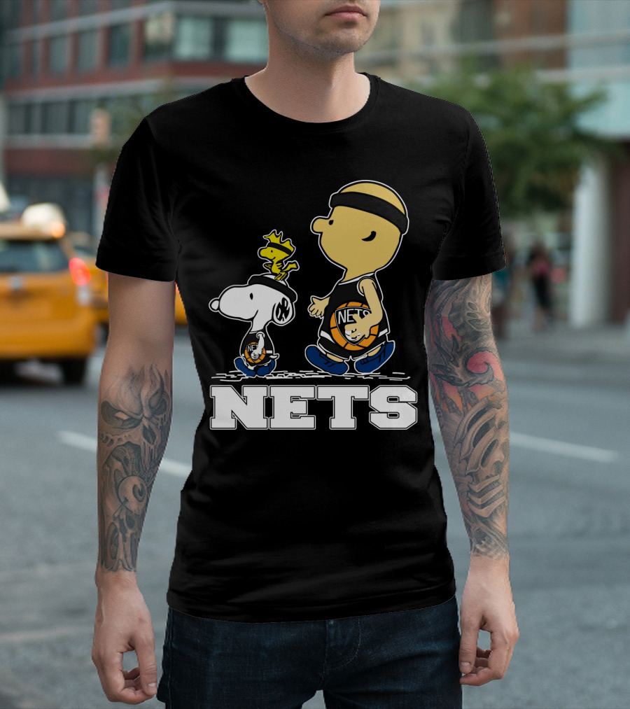 Snoopy And Woodstock Brooklyn Nets Basketball Fans T-Shirt