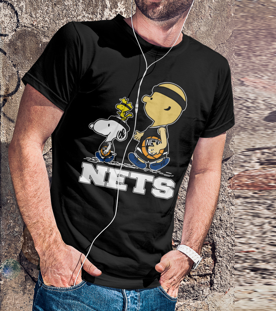 Snoopy And Woodstock Brooklyn Nets Basketball Fans T-Shirt