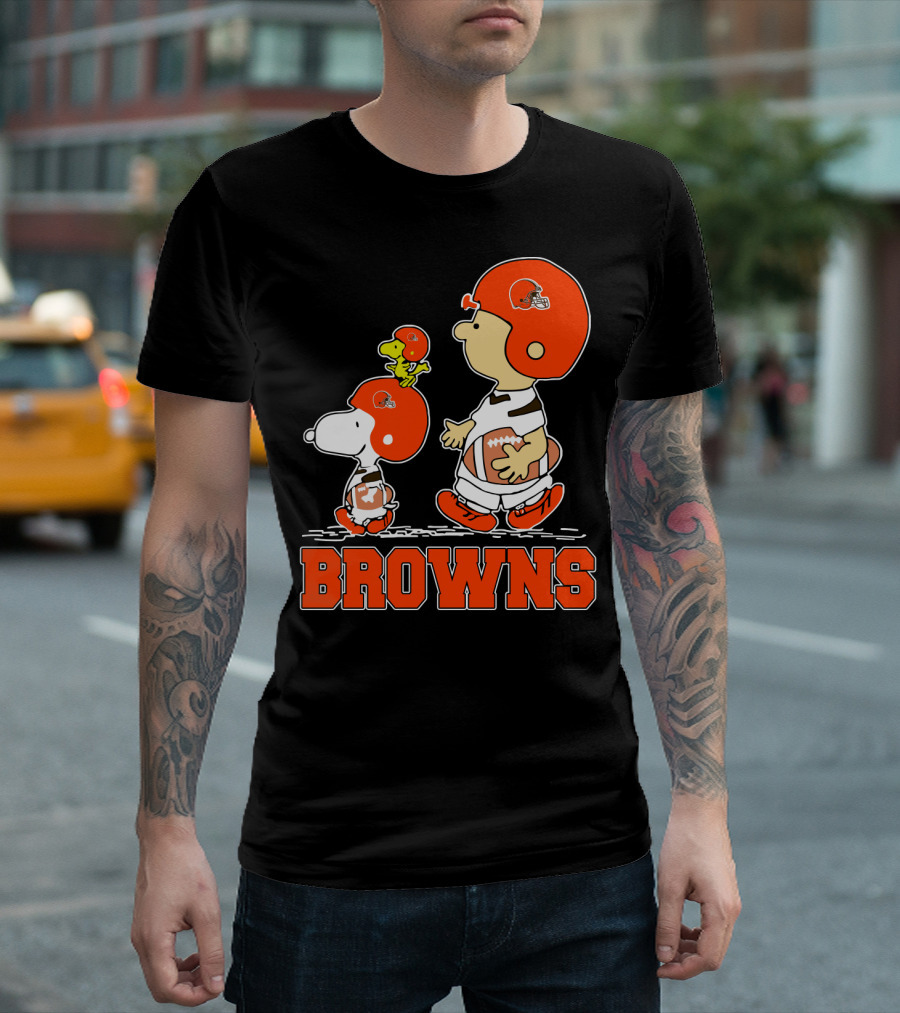 Snoopy And Woodstock With Cleveland Browns Football Helmets And Browns T-Shirt