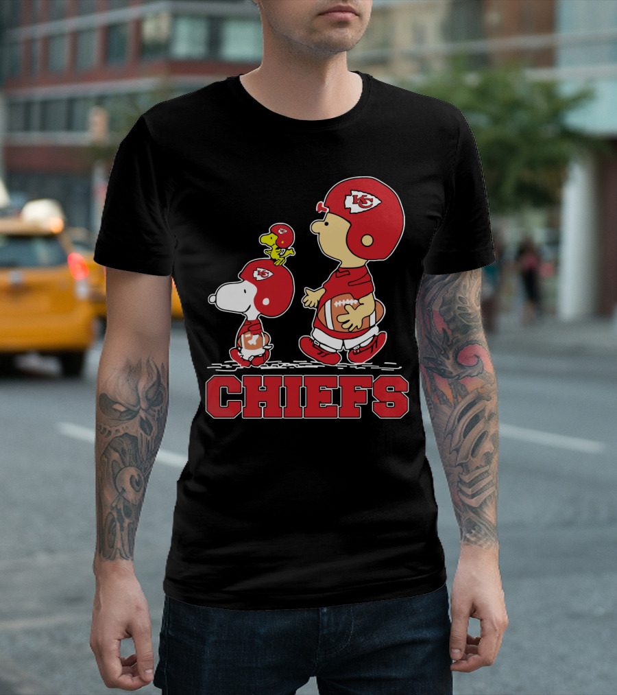 Snoopy And Friends Kansas City Chiefs Football Fans Celebration T-Shirt