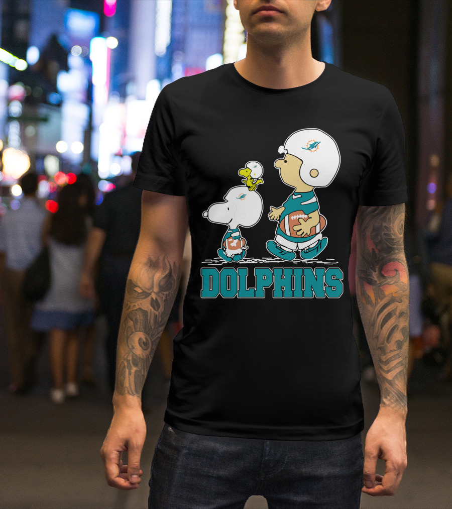 Snoopy Woodstock Charlie Brown Miami Dolphins Football Fans T-Shirt