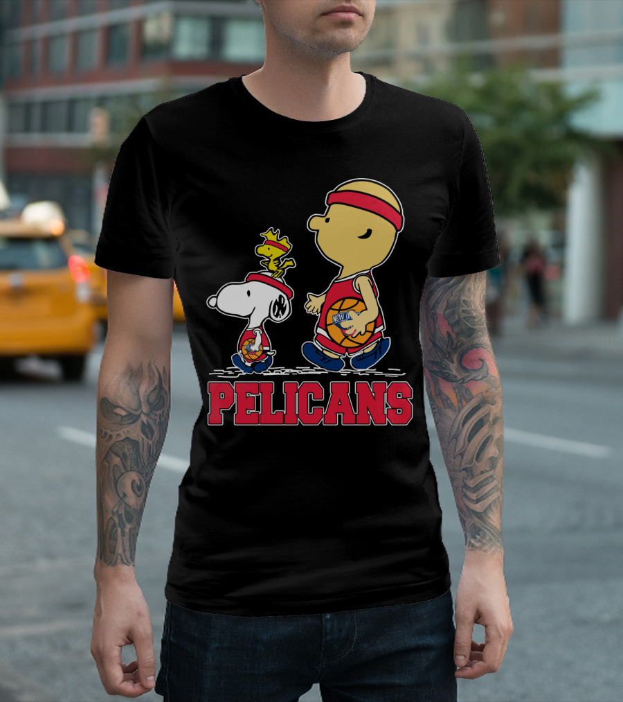Snoopy Woodstock New Orleans Pelicans Basketball Fans Peanuts T-Shirt
