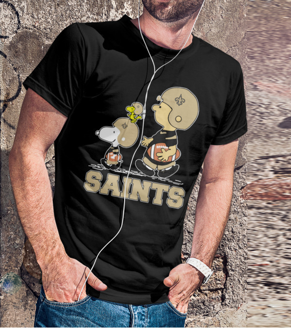 Snoopy Woodstock Charlie Brown New Orleans Saints Fans T-Shirt