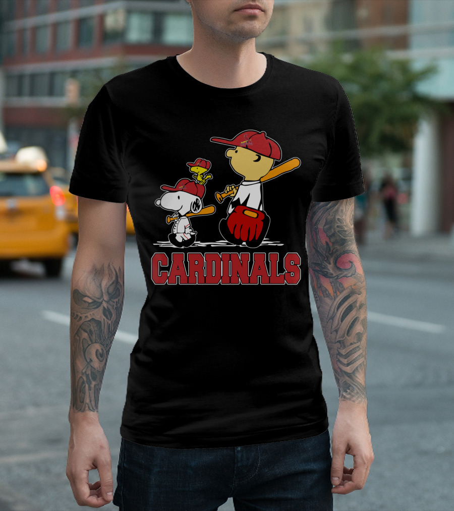 Snoopy Woodstock Charlie Brown Cardinals Baseball Fans T-Shirt