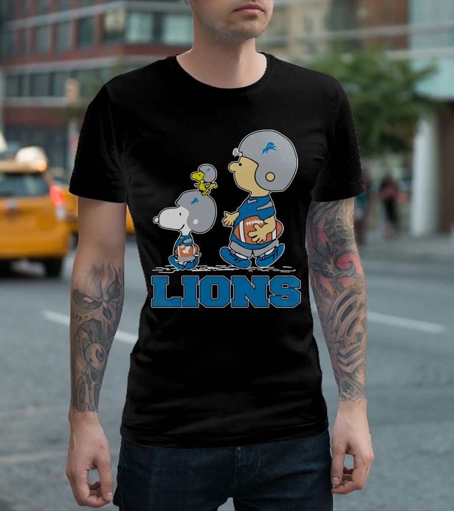 Snoopy And Woodstock With Detroit Lions Football Fans T-Shirt