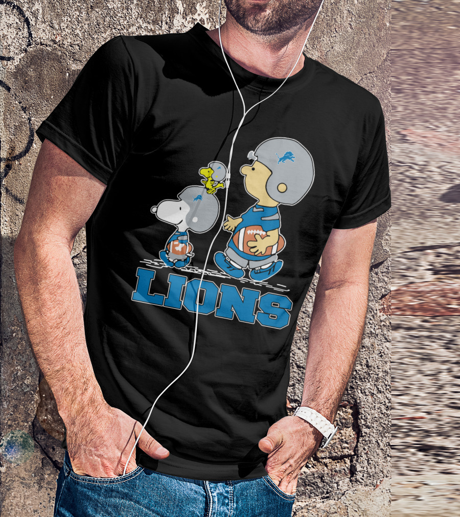 Snoopy And Woodstock With Detroit Lions Football Fans T-Shirt