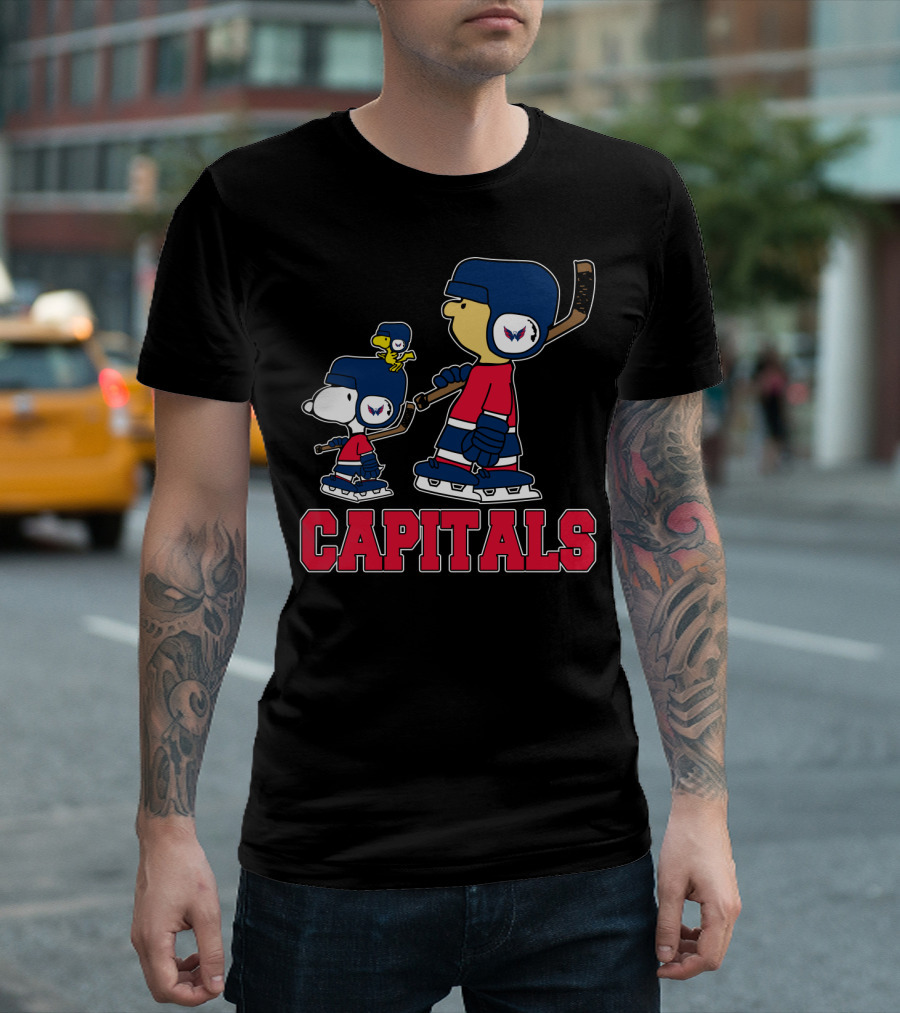 Snoopy Caps Hockey Fans Washington Capitals T-Shirt