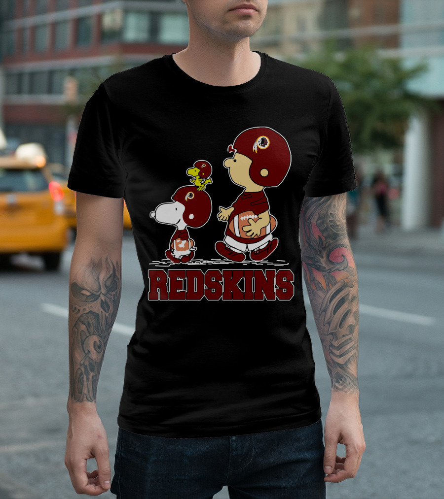 Snoopy And Woodstock Washington Redskins Football Fans T-Shirt