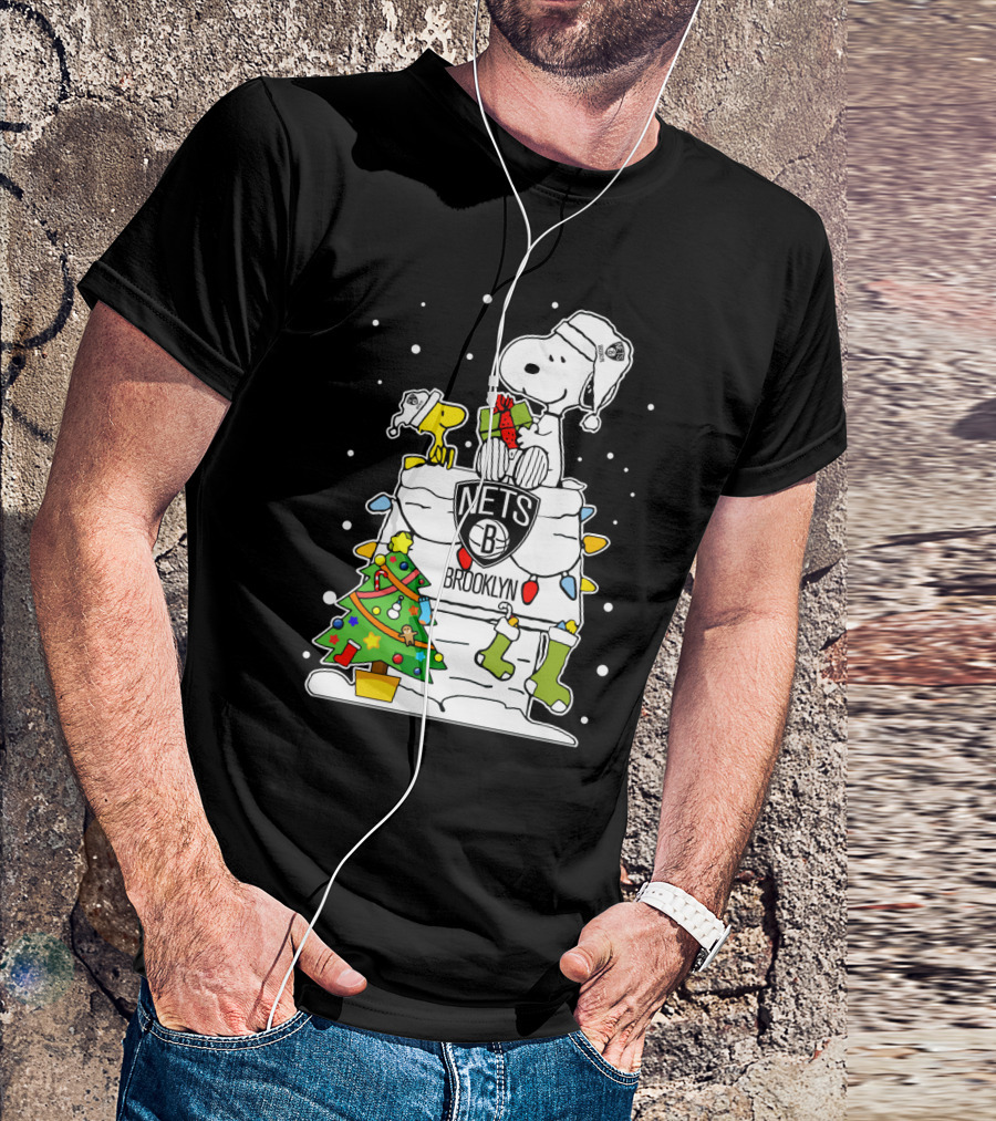 Brooklyn Nets Snoopy Christmas Peanuts Basketball Fan T-Shirt
