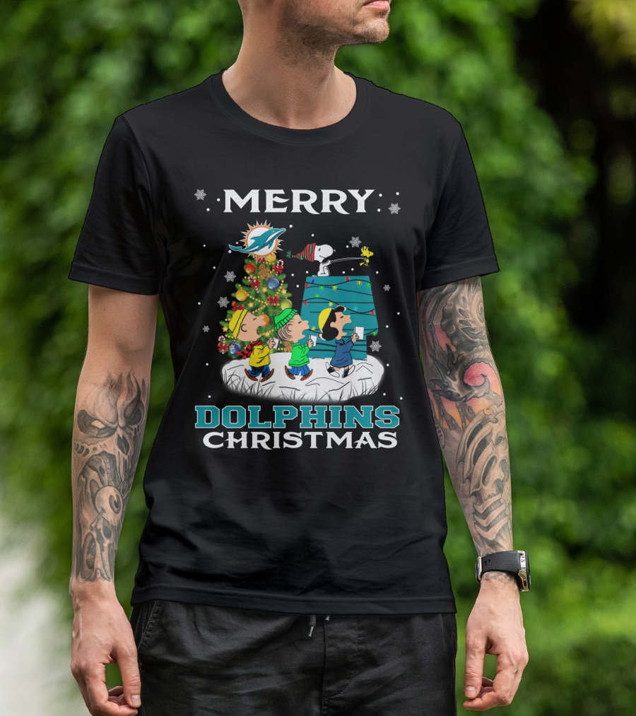Merry Miami Dolphins Christmas With Snoopy And Friends T-Shirt