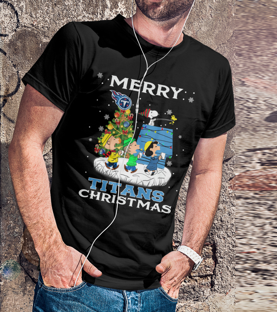 Merry Tennessee Titans Christmas Featuring Snoopy And Peanuts Characters T-Shirt