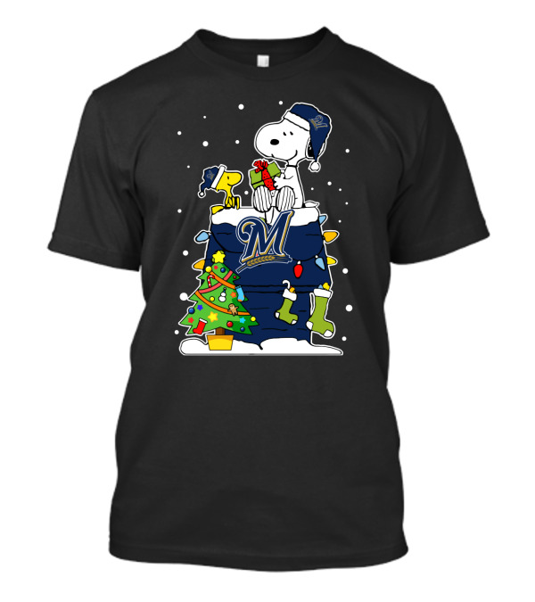 Milwaukee Brewers Snoopy Christmas Tree And Woodstock Gift Scene T-Shirt