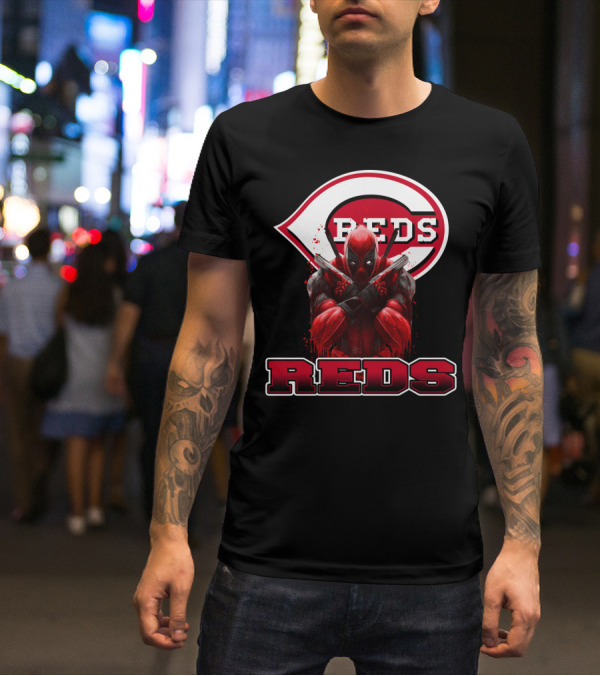 Cincinnati Reds Deadpool Crossover Fan Favorite T-Shirt