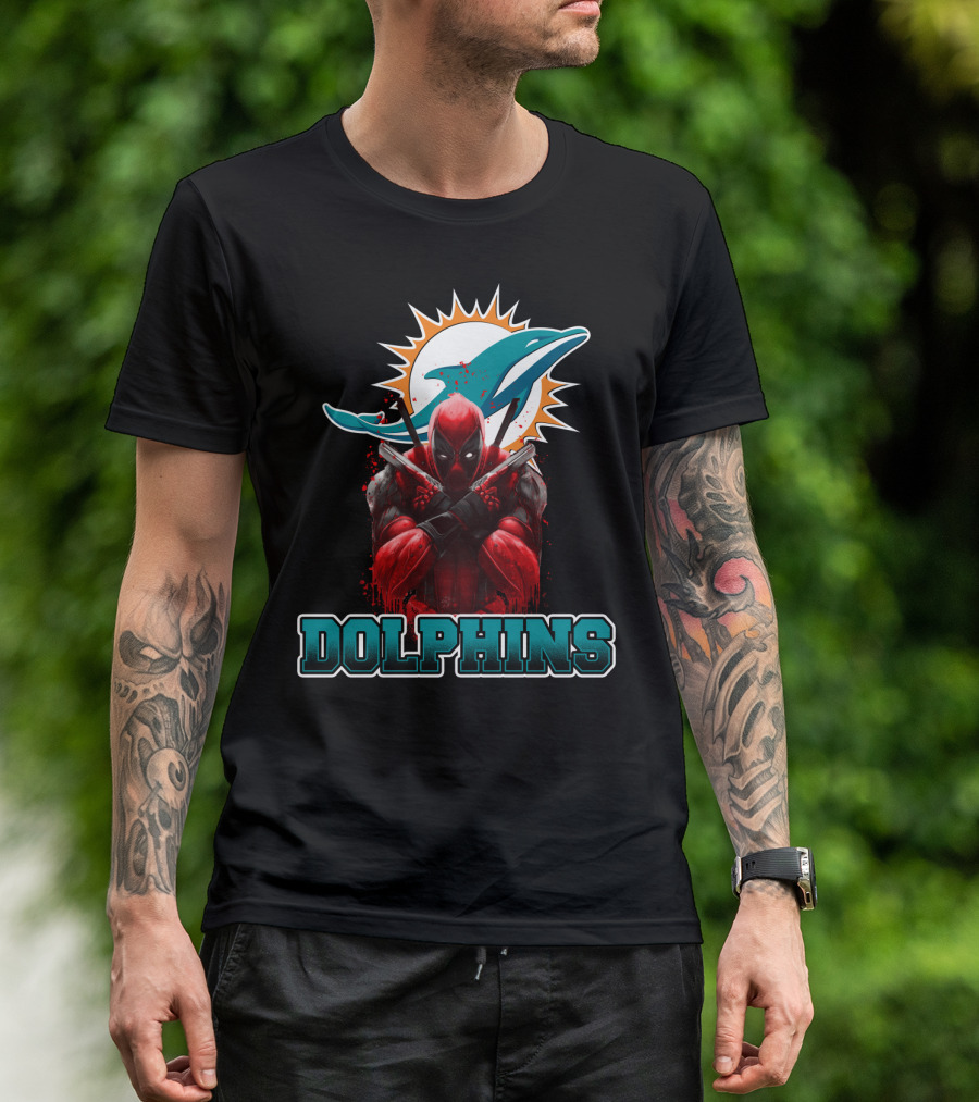Miami Dolphins Logo And Deadpool Crossover Fans T-Shirt