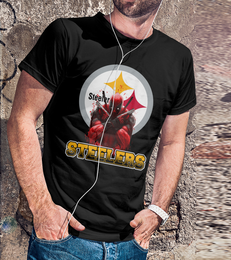 Steelers Deadpool Crossover With Pittsburgh Steelers Logo And Character Pose T-Shirt