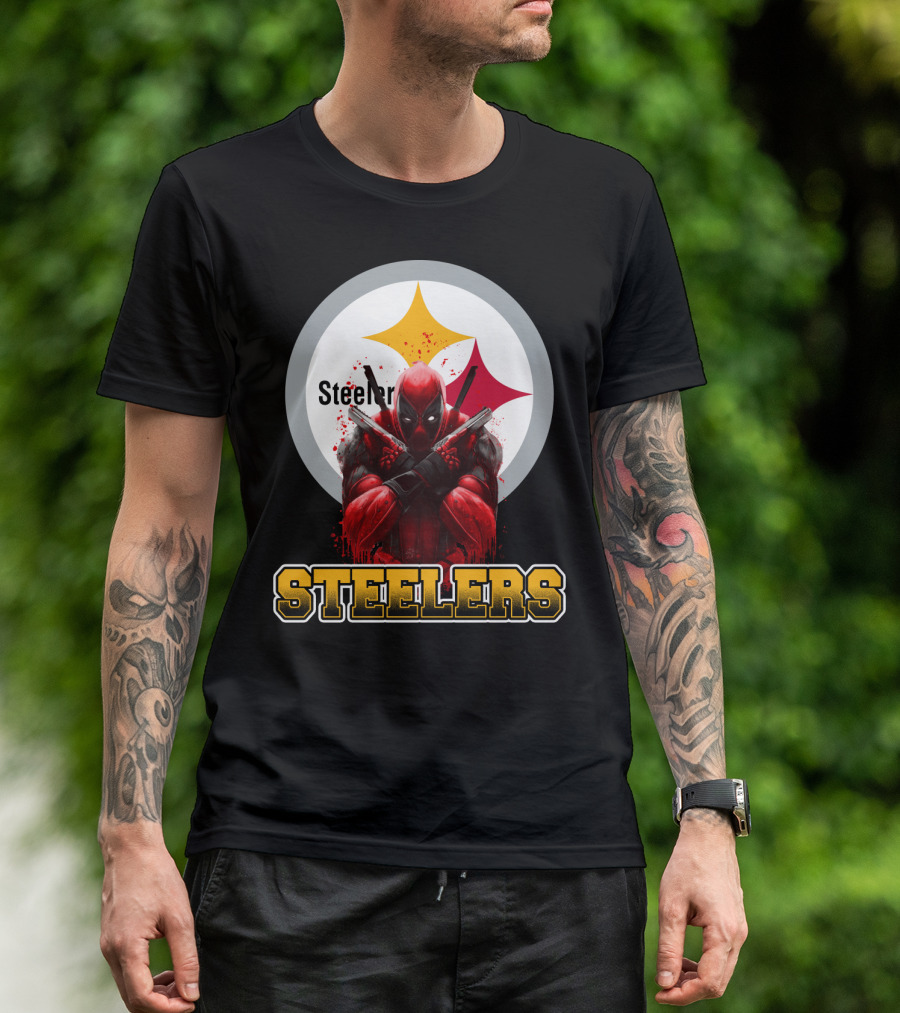 Steelers Deadpool Crossover With Pittsburgh Steelers Logo And Character Pose T-Shirt
