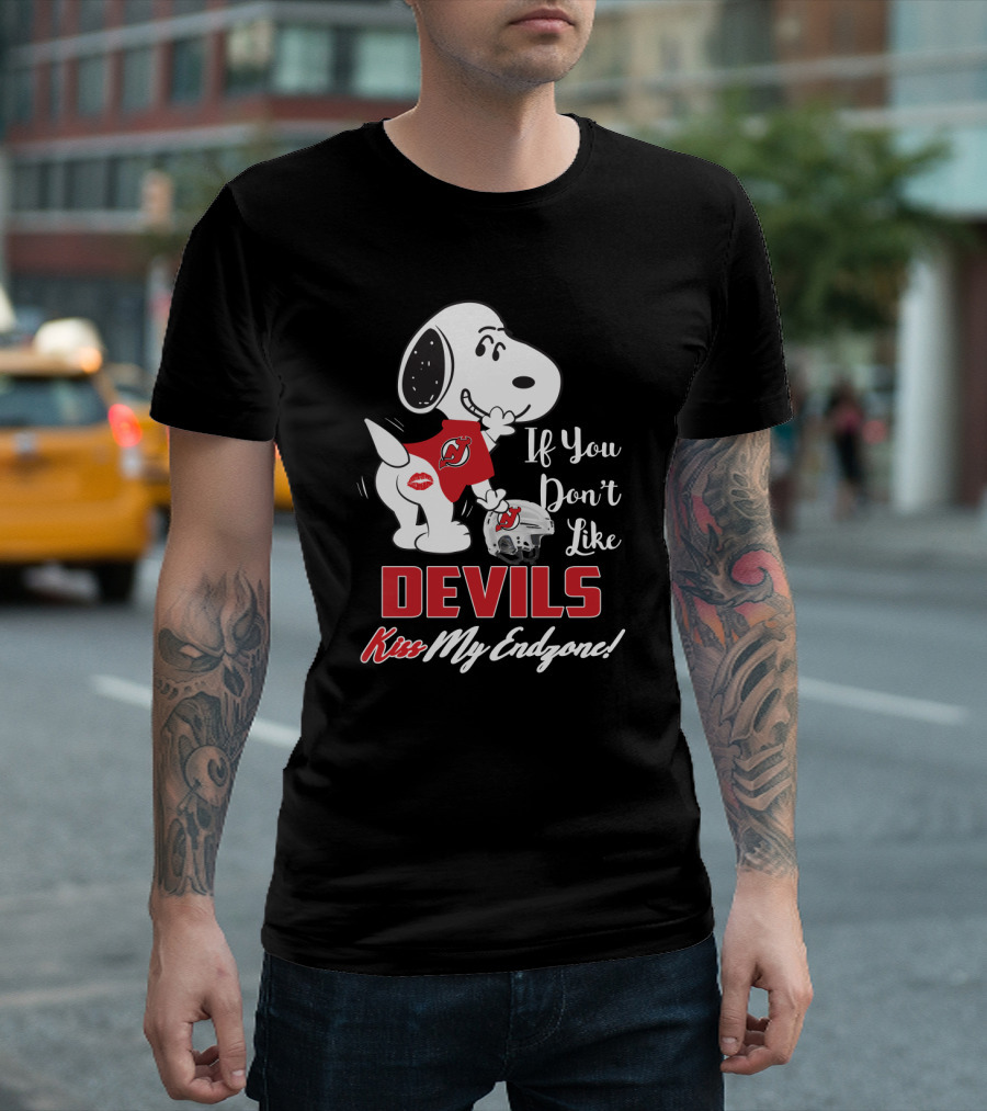 Snoopy New Jersey Devils If You Don’t Like Devils Kiss My Endzone T-Shirt