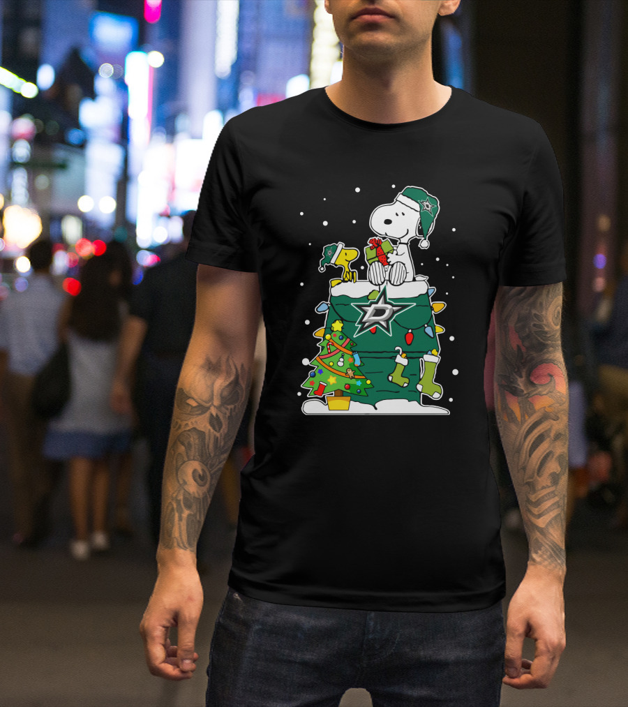 Dallas Stars Snoopy Christmas Presents Peanuts Fans T-Shirt