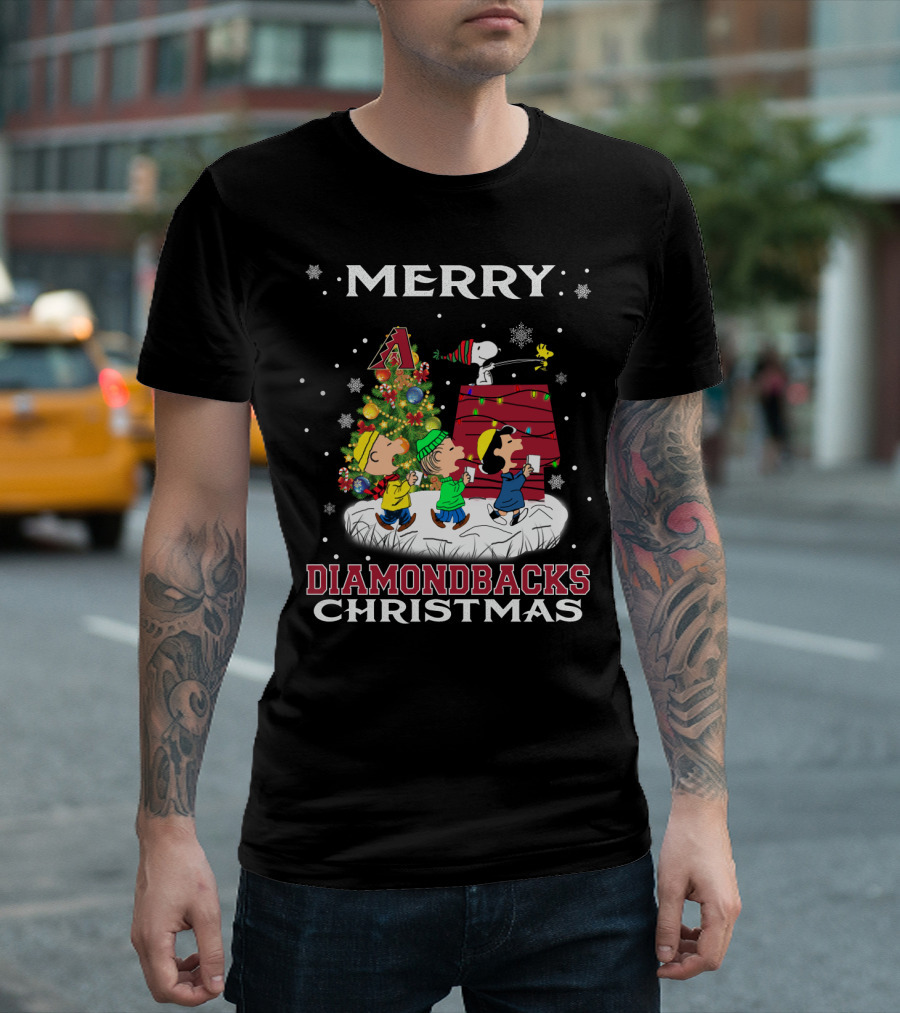 Merry Diamondbacks Christmas Snoopy Peanuts Holiday Scene T-Shirt